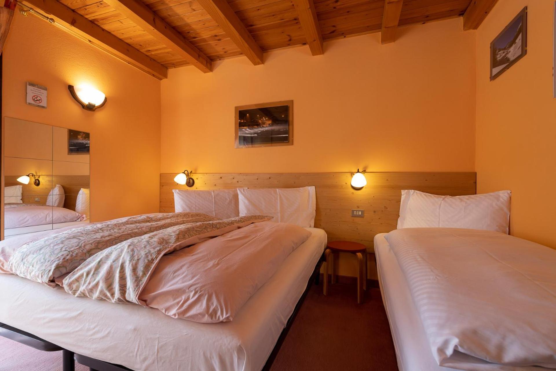 Ski Holidays Apartments Livigno Exterior photo